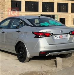 نيسان فيرسا